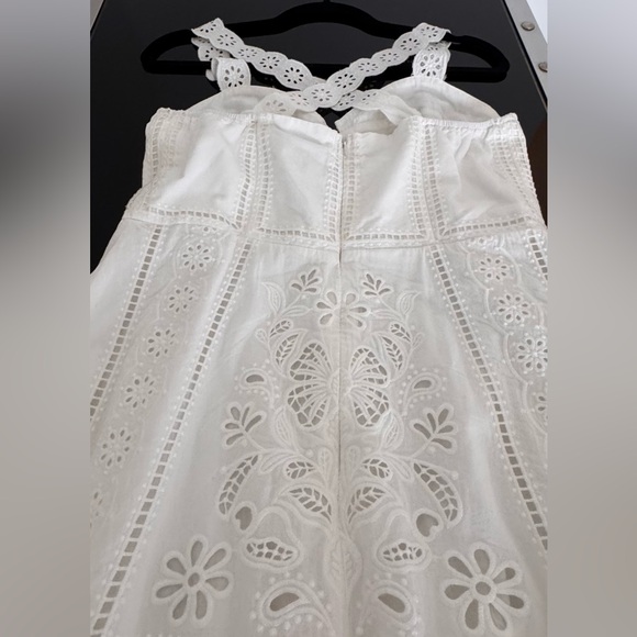 Farm Rio: Size M. White Richelieu Sleeveless Midi Dress (Ret:$400) - Picture 5 of 11